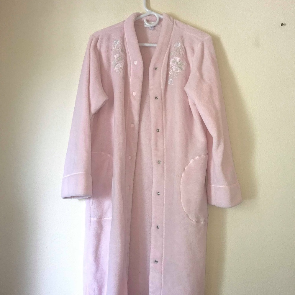 miss elaine pink bathrobe